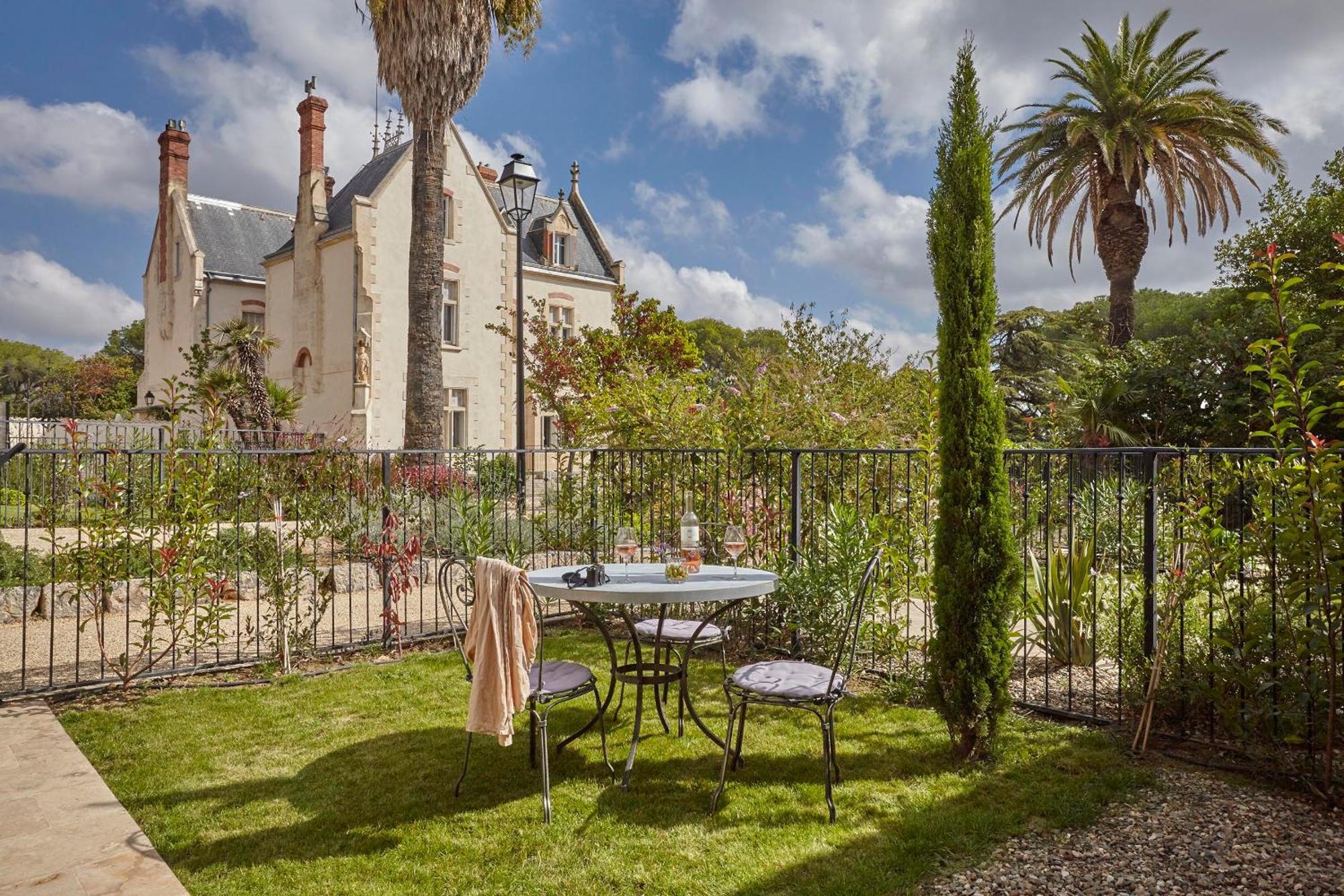 Chateau St Pierre De Serjac Puissalicon Exterior photo
