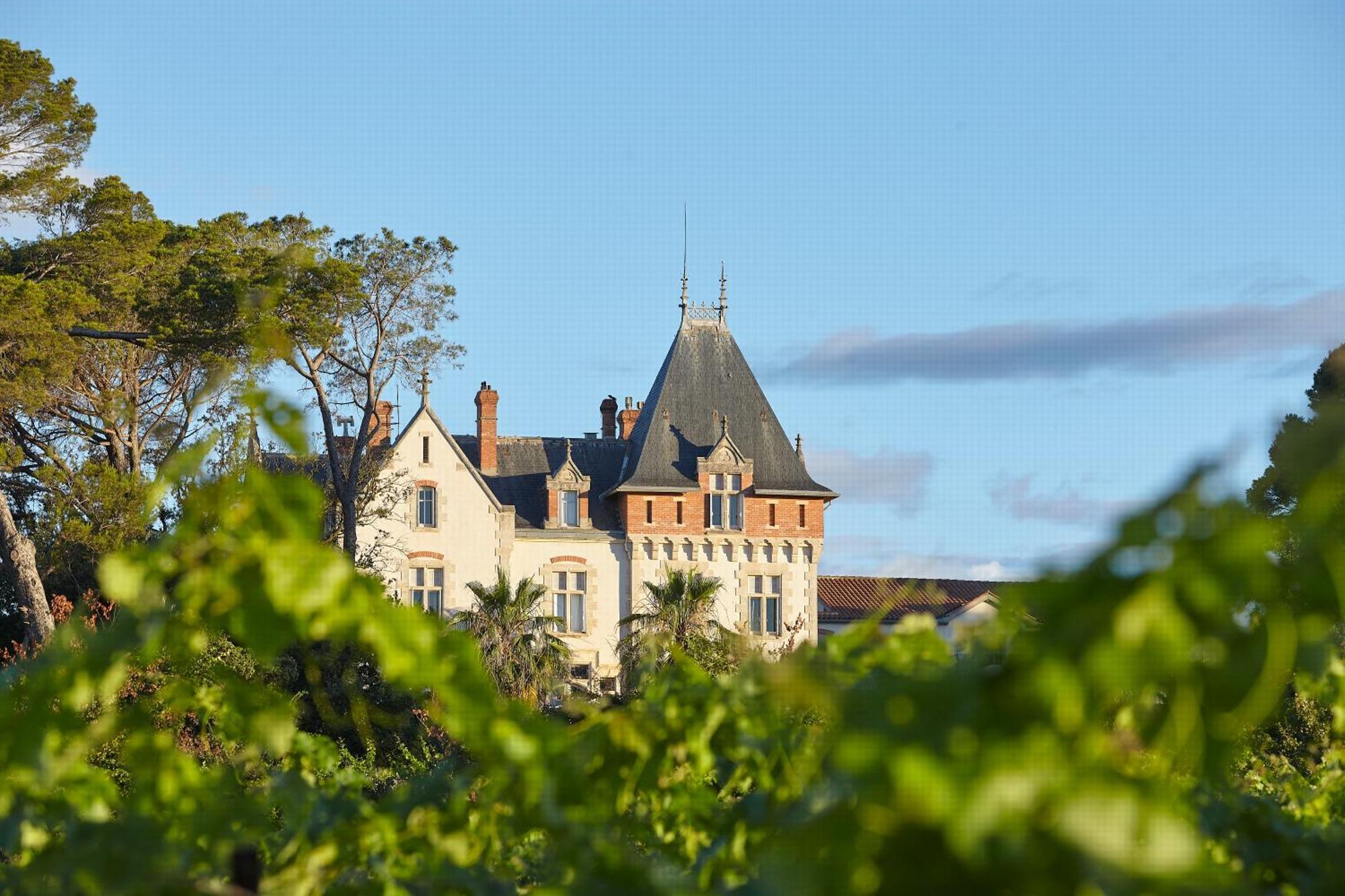 Chateau St Pierre De Serjac Puissalicon Exterior photo