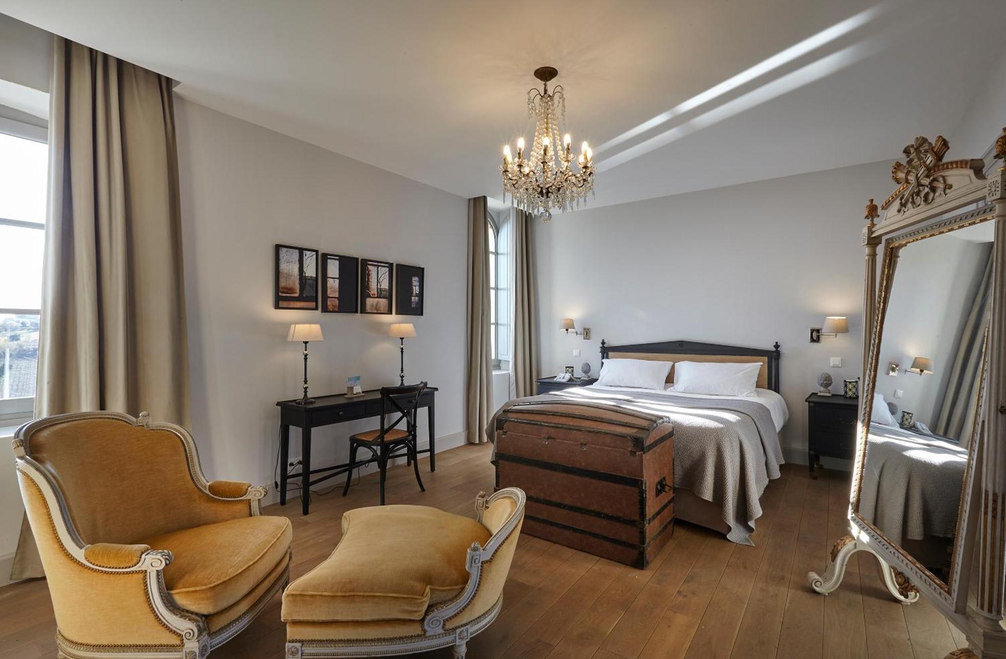 Chateau St Pierre De Serjac Puissalicon Room photo