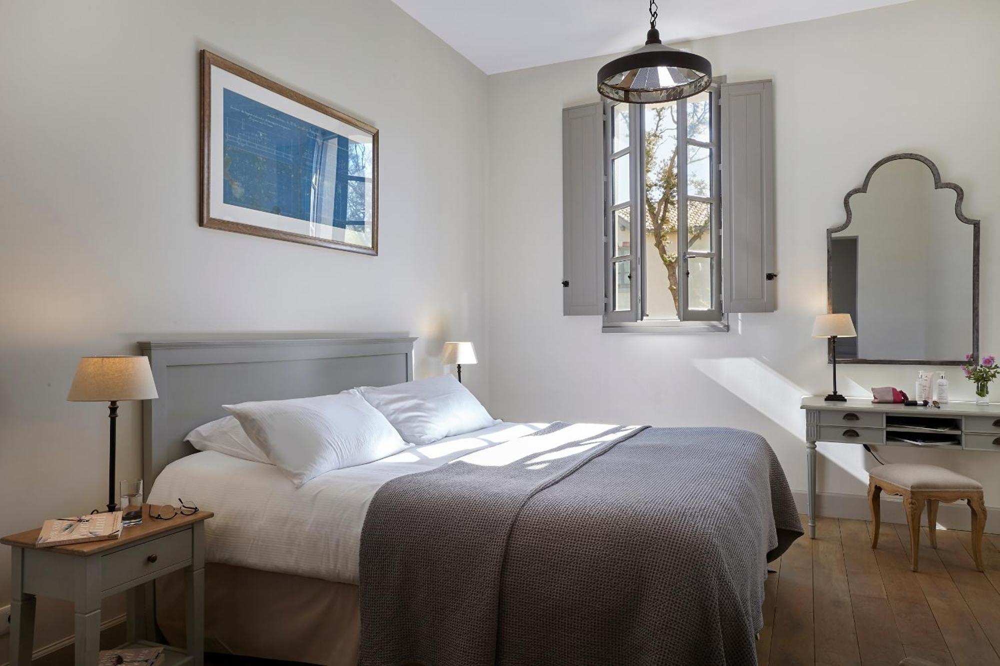 Chateau St Pierre De Serjac Puissalicon Room photo